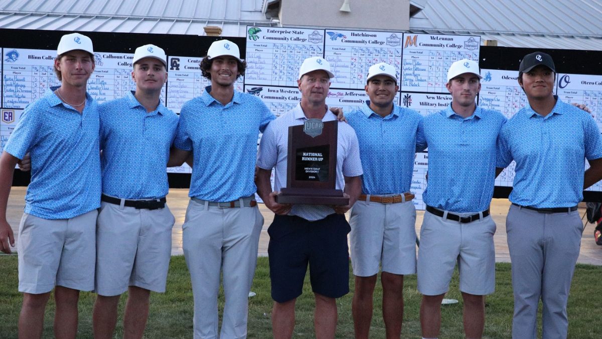 Men's Golf Finishes Second at National Tournament